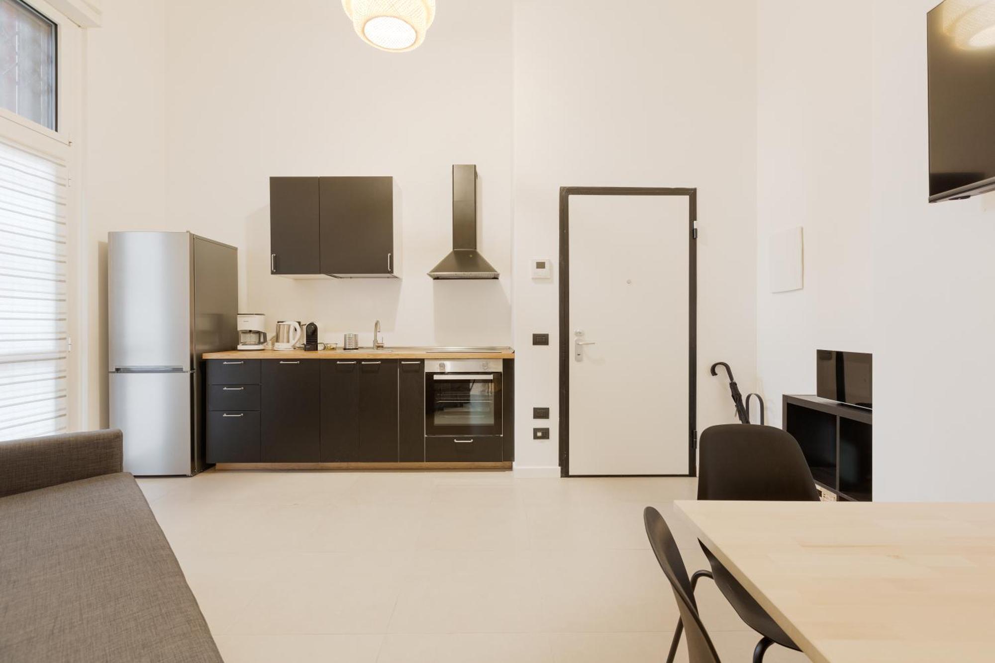 Apartamento Cozy Corner With Balcony And Private Garage! Milán Exterior foto