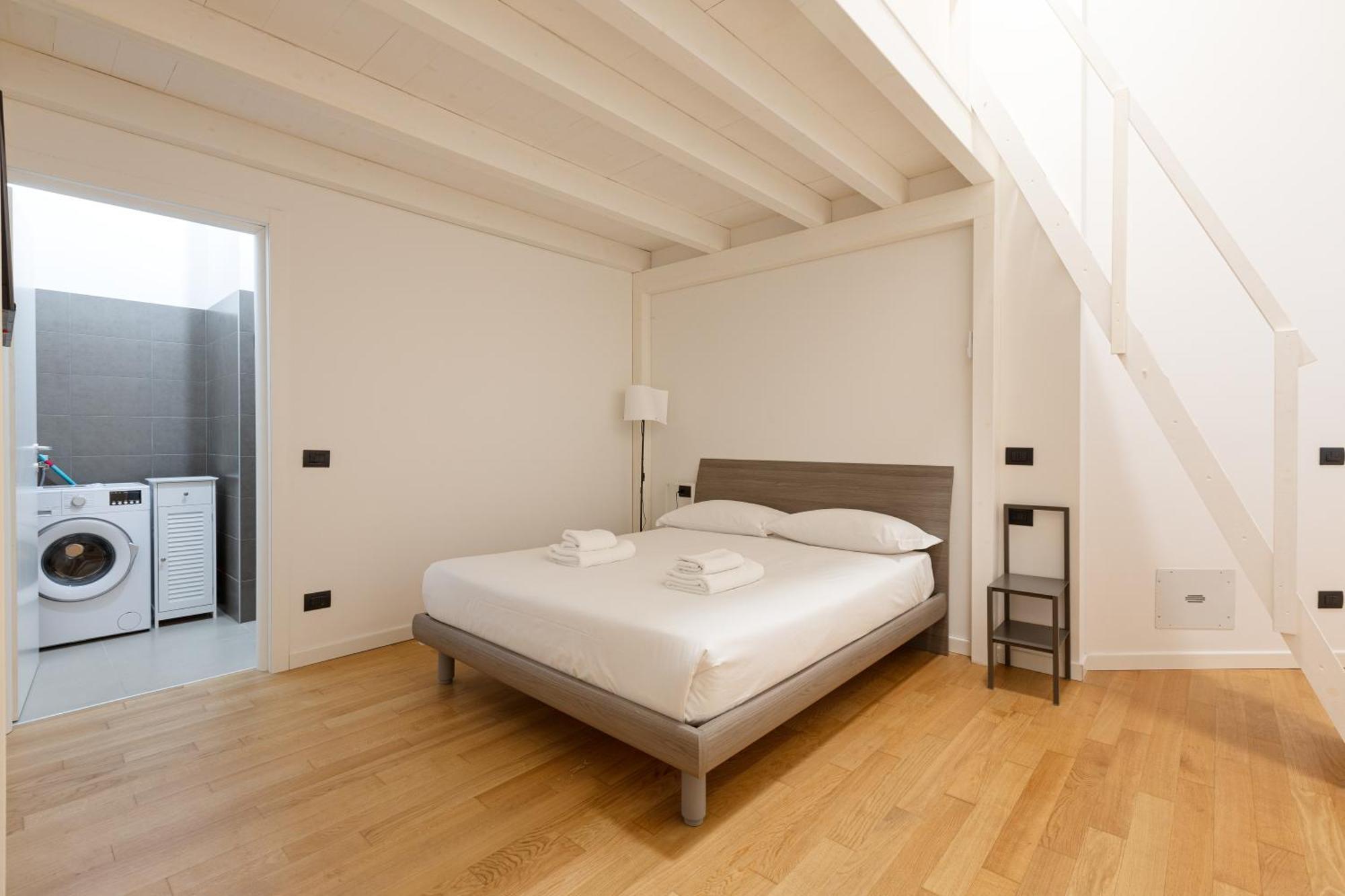 Apartamento Cozy Corner With Balcony And Private Garage! Milán Exterior foto